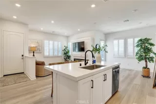 Photo #4: OC25201863 Listing 