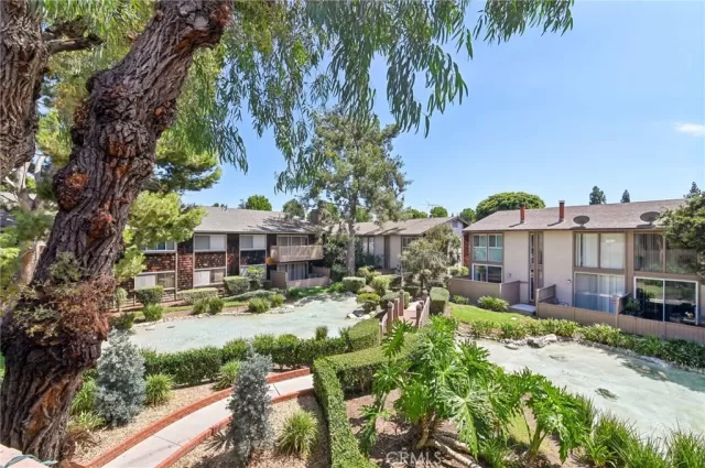 MLS: OC25203039 Condo For Sale