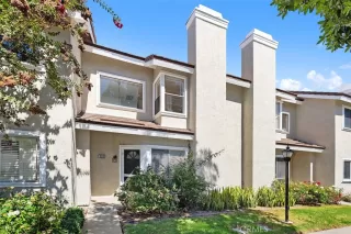 Photo #1: OC25203158 Listing 