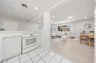 Photo #6: OC25204637 Listing