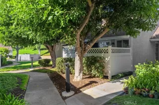 More Details about MLS # OC25206010 : 22 TERRACE CIRCLE