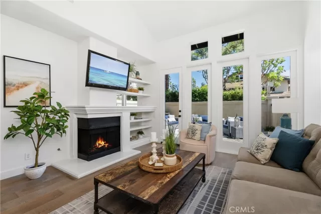 MLS: OC25207403 Condo For Sale