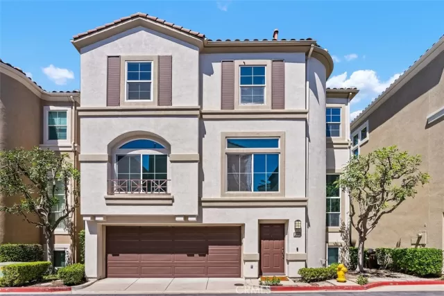 MLS: OC25207603 Condo For Sale