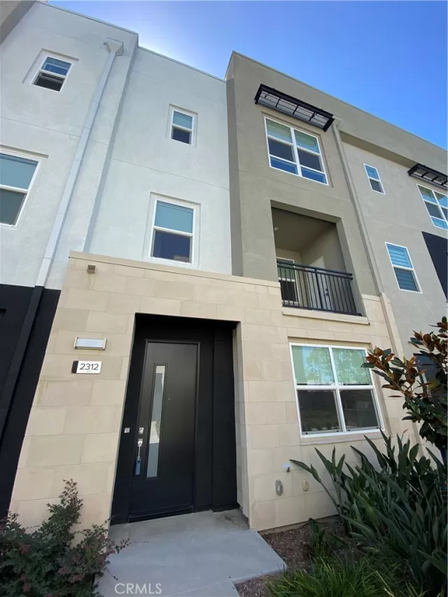 MLS: OC25210004 Condo For Sale