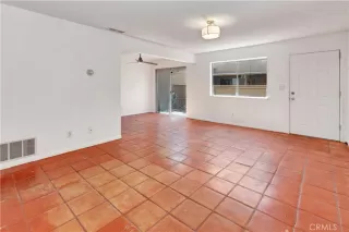 Photo #2: OC25214182 Listing