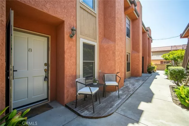 MLS: OC25214372 Condo For Sale