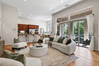 Photo #2: OC25214454 Listing 