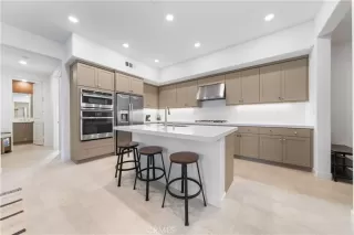 Photo #5: OC25214827 Listing 