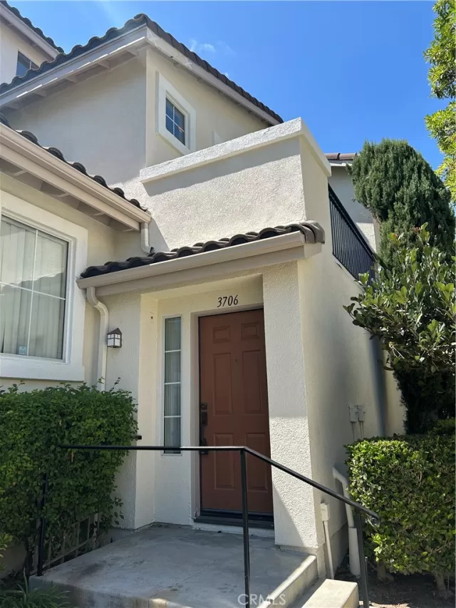 MLS: OC25214839 Condo For Sale