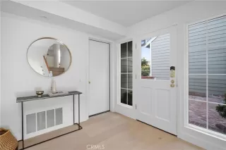 Photo #2: OC25215008 Listing