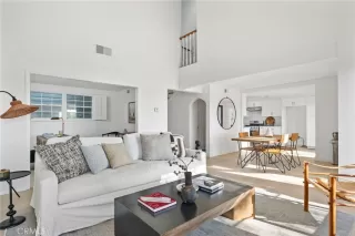 Photo #5: OC25215008 Listing