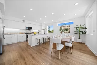 Photo #2: OC25215723 Listing 