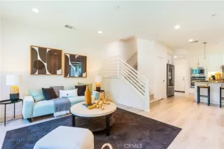 Photo #4: OC25216330 Listing 