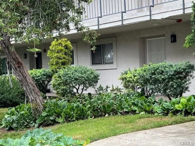 MLS: OC25216331 Condo For Sale