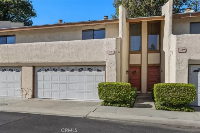 MLS: OC25216702 Condo For Sale