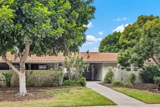 Photo #5: OC25216772 Listing