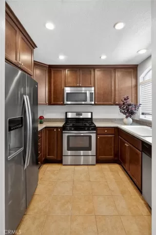 Photo #5: OC25216861 Listing