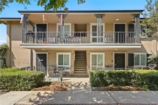 More Details about MLS # OC25217392 : 660 S GLASSELL STREET 84