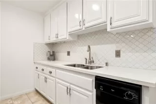 Photo #2: OC25217392 Listing 