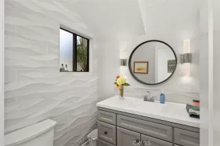 Photo #5: OC25217450 Listing