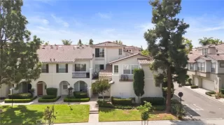 More Details about MLS # OC25217500 : 811 LARKRIDGE