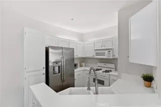 Photo #4: OC25217500 Listing 