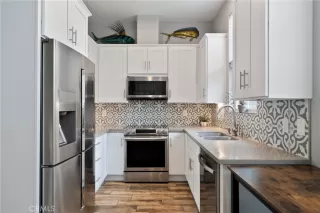 Photo #5: OC25217571 Listing 