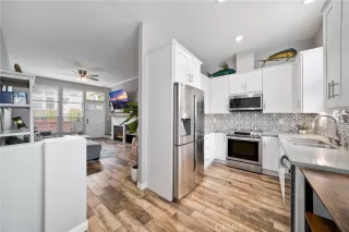 Photo #6: OC25217571 Listing 