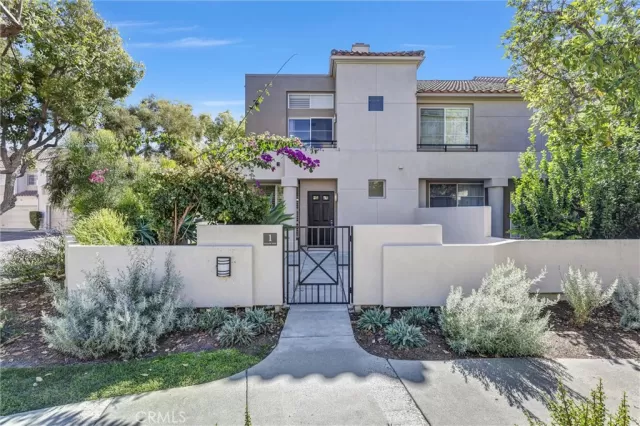 MLS: OC25218510 Condo For Sale