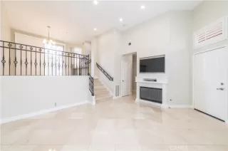 More Details about MLS # OC25219216 : 1405 REGGIO AISLE