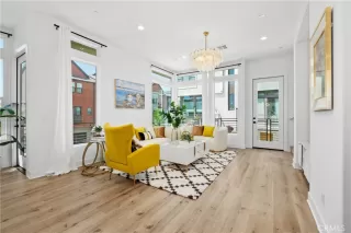 Photo #5: OC25219978 Listing 