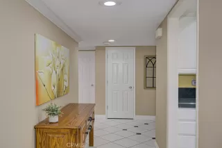 Photo #4: OC25220048 Listing 