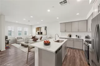 Photo #2: OC25220127 Listing