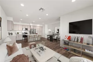 Photo #4: OC25220127 Listing