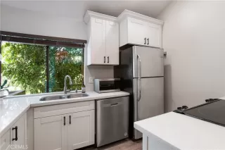 Photo #5: OC25220276 Listing 