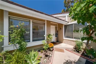 Photo #1: OC25220427 Listing 