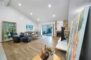 Photo #2: OC25220427 Listing 