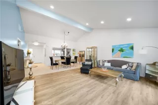 Photo #4: OC25220427 Listing 