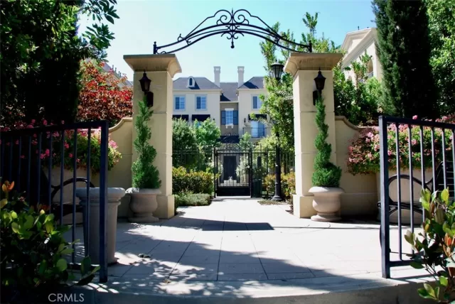 MLS: OC25220899 Condo For Sale