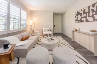 Photo #2: OC25221129 Listing