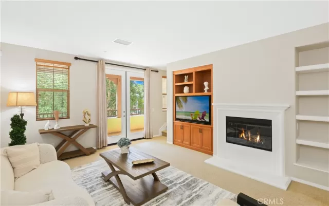 MLS: OC25221198 Condo For Sale