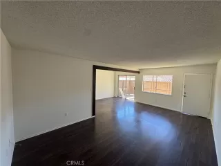 Photo #4: OC25221223 Listing 