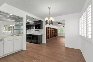 Photo #5: OC25221307 Listing