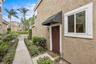 Photo #4: OC25221331 Listing