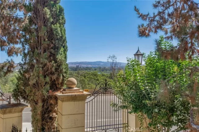 MLS: OC25221432 Condo For Sale