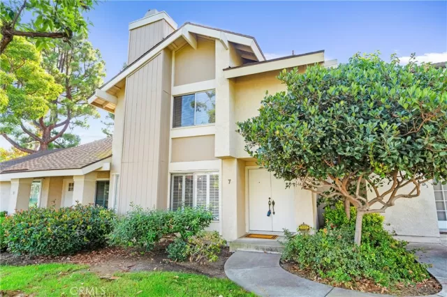 MLS: OC25222199 Condo For Sale