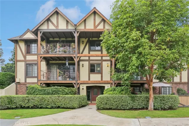 MLS: OC25222449 Condo For Sale