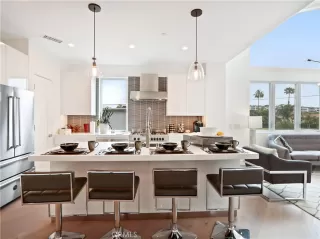 Photo #1: OC25222502 Listing