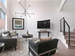 Photo #5: OC25222502 Listing