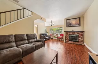 Photo #3: OC25222522 Listing